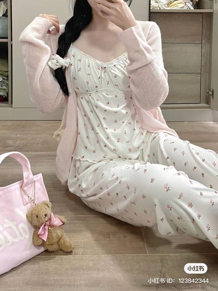 Couqutte Pajamas, Cute Outfits For Home, Pink Pajamas Aesthetic, Cute Pajamas Aesthetic, Girly Pjs, Pajama Aesthetic, Girly Pajamas, Pj Aesthetic, Pretty Pjs