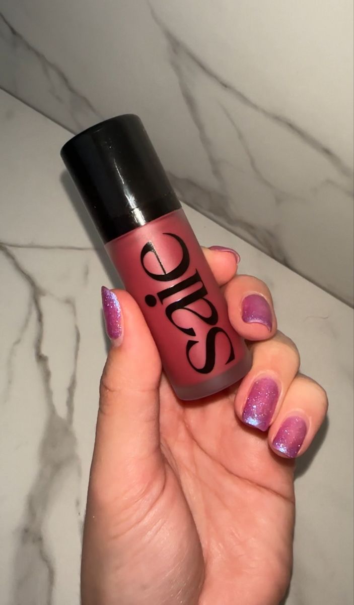 This nice quality saie liquid blush has been one of my favorites recently, so comparable to the rare beauty blushes Saie Liquid Blush, Best Liquid Blush, Makeup Pinterest, Makeup Favorites, Makeup List, Liquid Blush, Favorite Makeup Products, Rare Beauty, Brown Girl