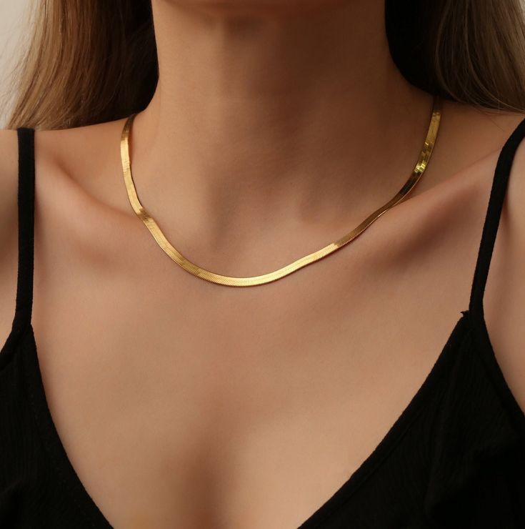 Herringbone Necklace,Herringbone Chain,Ladies Flat gold Chain, Trending Gold Chain,Italian herringbone chain,Dainty Chain,Gift for her,Mother's Day Gift  🌼 Herringbone Chain Necklace  makes the perfect gift for loved Ones! 🫶🏻Look Dainty,Elegant and gorgeous with this Herringbone Chain  Necklace👌 🌺You can combine the dainty Herringbone Chain with other pieces:) 🔖All Jewelry from us are handmade with love and care! 🔖Our Jewelry made from high quality sterling silver! HOW TO ORDER  ❓ You can Snake Chain Necklace Gold, Gold Herringbone Necklace, Necklace Snake Chain, Gold Herringbone Chain, Necklace Snake, Gold Snake Chain, Chain Necklace Gold, Dainty Choker, Herringbone Chain