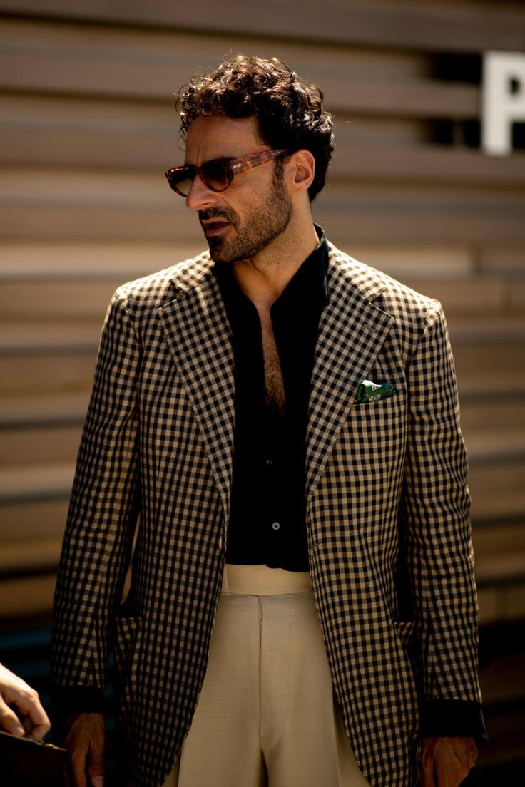 British Suits Men, Modern Gentleman Style, Gentleman Mode, Summer Suits Men, Terno Slim, Herren Style, Mens Fashion Blazer, Street Style Summer, Summer Suits