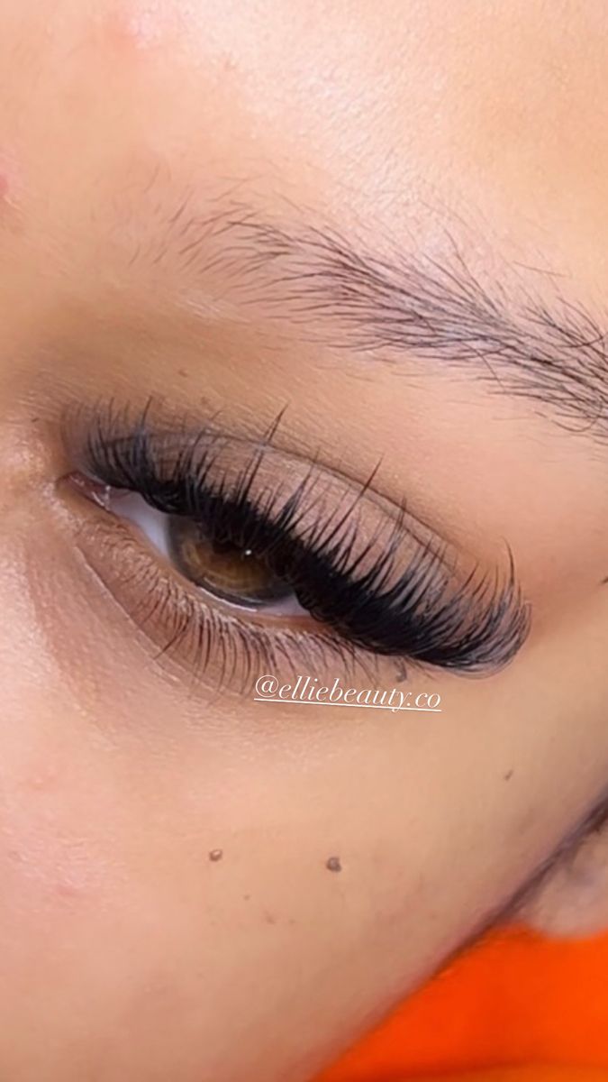 Cat eye short wispy lash extensions Short Wispy Lash Extensions, Wispy Lash Extensions, Eyelash Extentions, Wispy Lashes, Lash Extensions, Glow Up?, Cat Eye, Eyelashes, Lashes