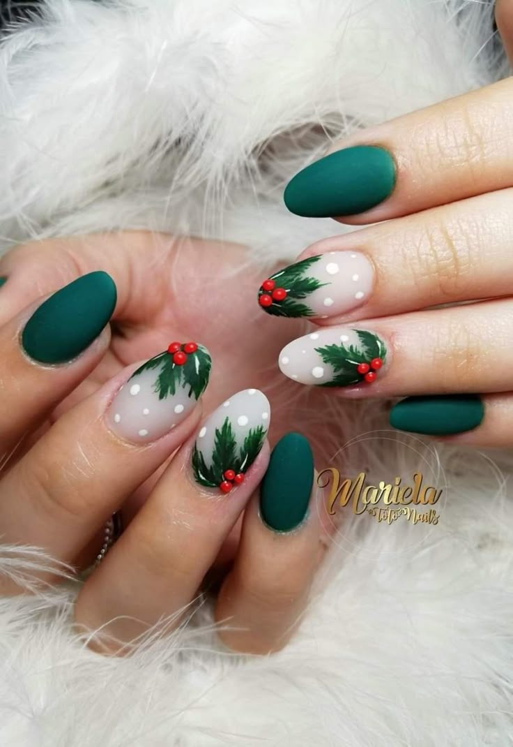 Christmas Nails Round Shape, White Christmas Nails, Unghie Nail Art, Christmas Nails Easy, Nagel Tips, Christmas Gel Nails, Christmas Nail Art Designs, Thanksgiving Nails, Winter Nail Art