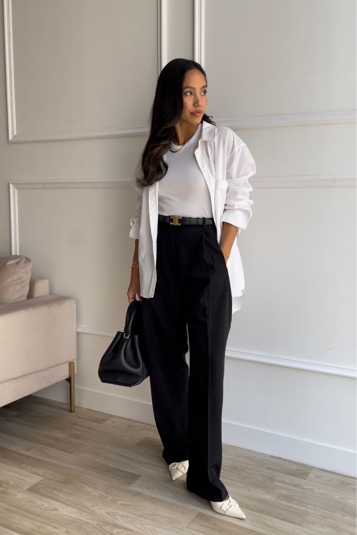 Casual Outfit With Black Trousers, Black Trousers And Shirt, Black Pants Heels Outfit, Style Black Trousers Casual, Women’s Work Outfits Summer 2023, Black Trouser White Shirt, White T Shirt And Black Pants, Heels With Casual Outfits, Black Trousers With White Shirt