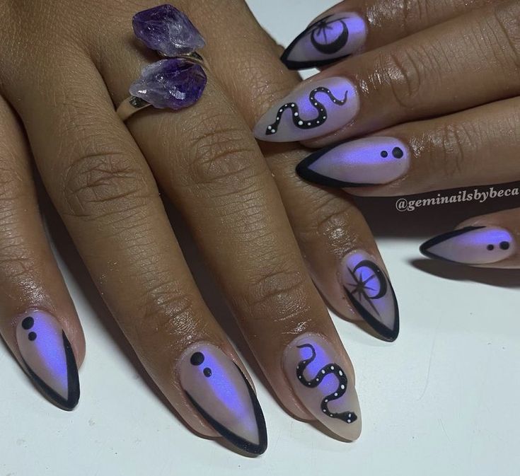 Short Acrylic Nails Witchy, Natural Goth Nails, Matte Witchy Nails, Edgy Goth Nails, Purple Oval Nails Designs, Spring Gothic Nails, Short Alt Nail Ideas, Spring Witchy Nails, Witchy Press On Nails