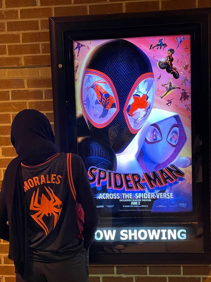 Spiderman Hijabi Spiderman, Pfp Spider, Spiderman Aesthetic, Dream Feed, Halloween 2024, Spider Verse, Movie Theater, Windsor, Aesthetic Clothes