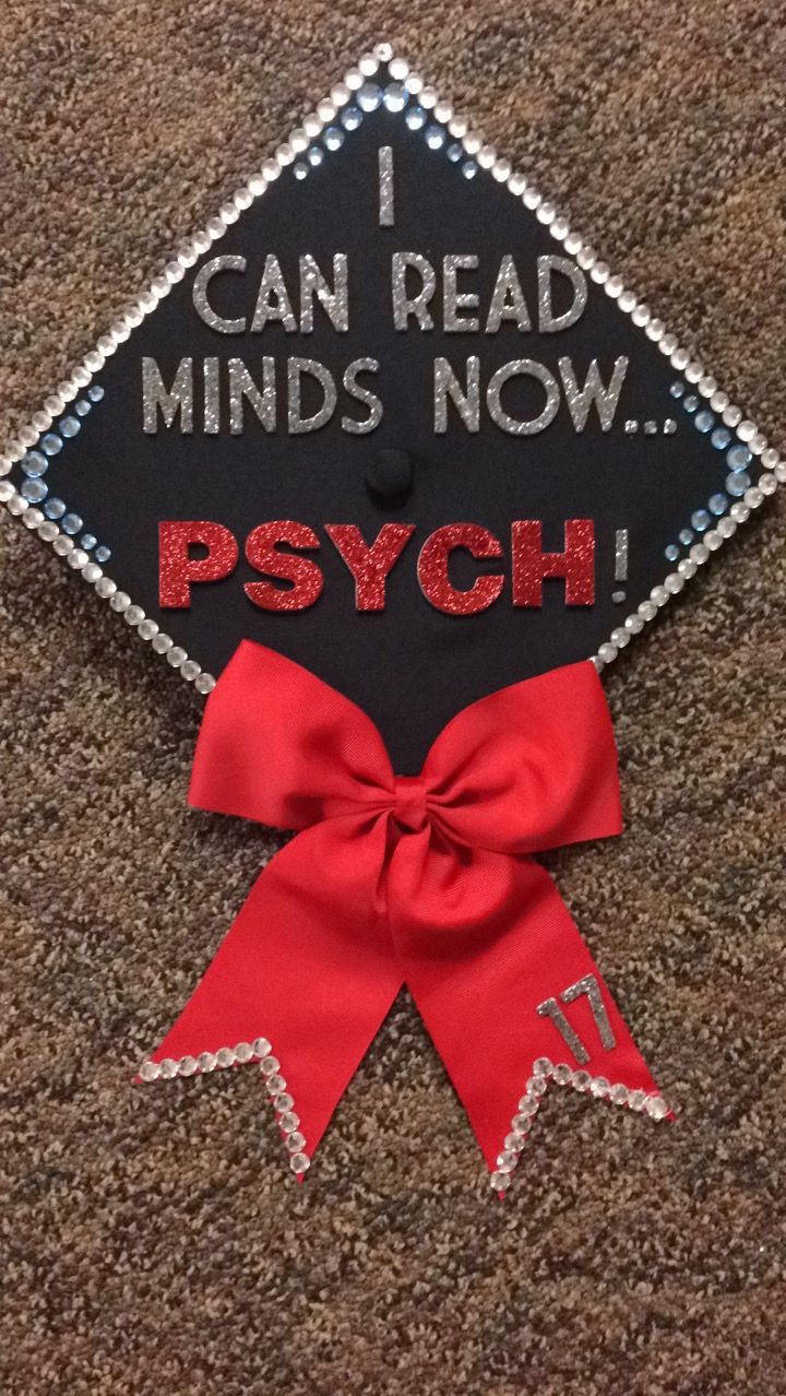 a black and red graduation cap that says i can read minds now psych on it