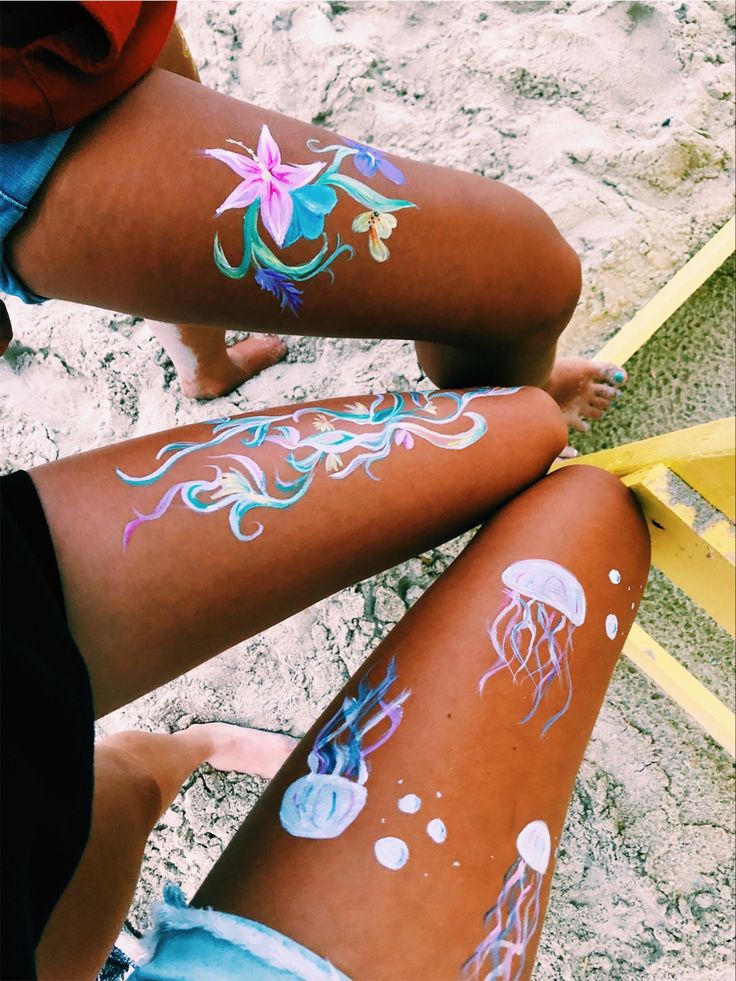 #leg painting #summer #diy #vsco #paint #beach Summer Leg Painting Ideas, Summer Leg Painting, Leg Painting Ideas, Cute Henna Tattoos, Summer Legs, Henna Inspired Tattoos, Cute Henna, Leg Painting, Leg Art