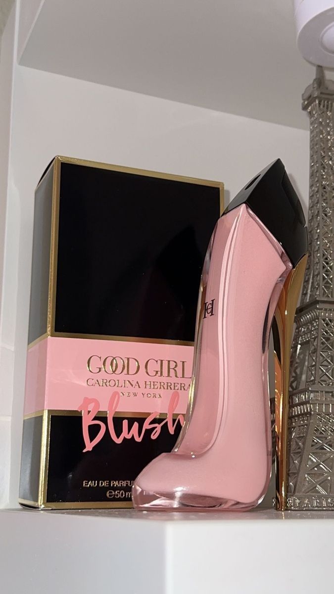 Good Girl Blush, Good Girl Perfume, Profumo Victoria Secret, Koleksi Parfum, Perfume Body Spray, Perfume Collection Fragrance, Perfume Scents, Perfume Lover, Bath And Body Care