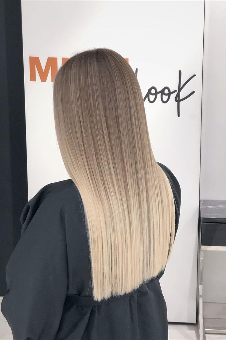 Best Way To Manifest, Blended Blonde, Balayage Hair Ash, Beige Blonde Hair, Blonde Hair With Roots, Summer Blonde Hair, Silver Blonde Hair, Hair Color Underneath, Brown Ombre Hair