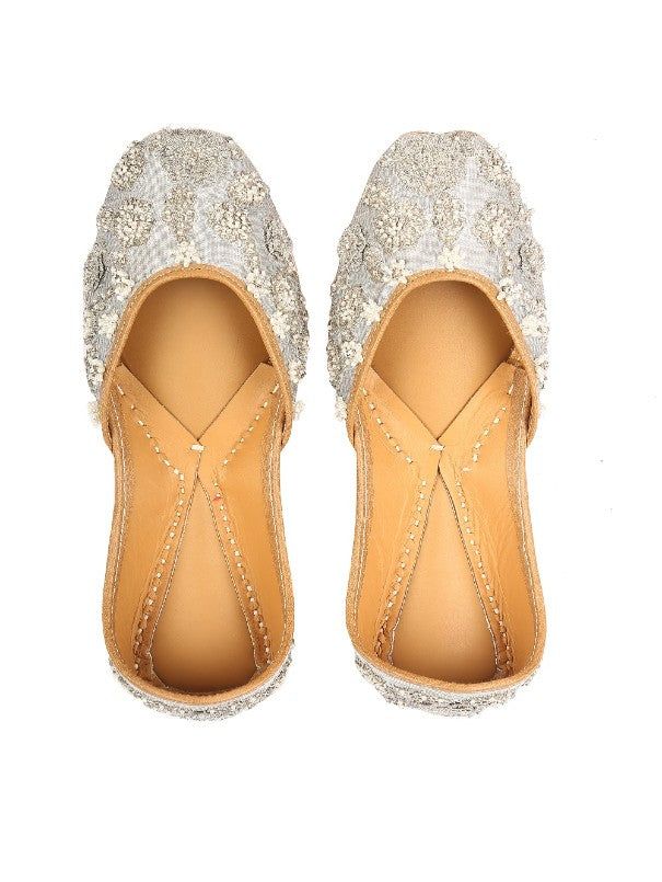 Lustrous - Silver Floral Embroidered Leather Juttis By 5 Elements now available at Trendroots Silver Jutti, Pernia Qureshi, Shiny Shoes, 5 Elements, Silver Fabric, Embroidered Leather, Tory Burch Flats, Gold Texture, Embroidered Silk