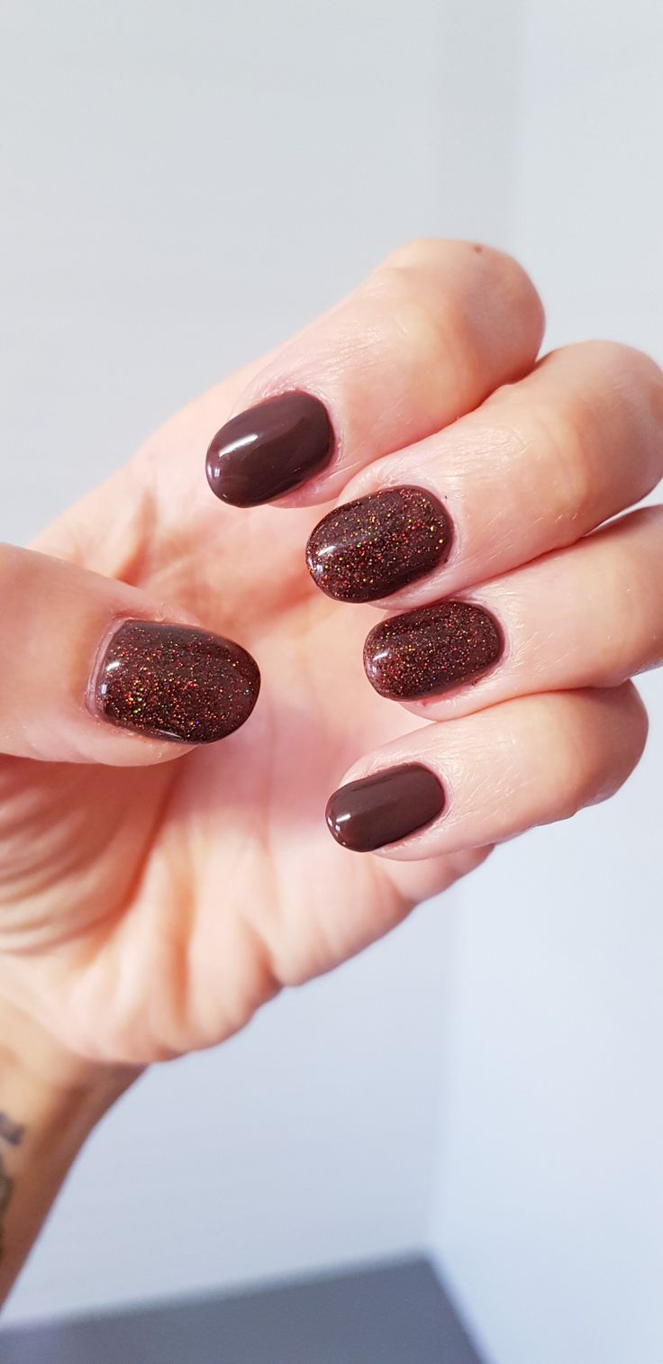 Sparkly November Nails, Chocolate Glitter Nails, Sparkle Brown Nails, Brown Sparkly Nails, Brown Sparkle Nails, Brown Glitter Nails, Nails Autumn, Sparkle Nails, Sparkly Nails