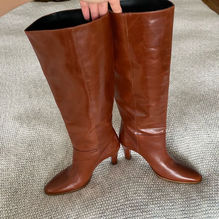 Size 39 Or Us Size 8. Knee High Leather Boots. Heel Height 3 Inches Upper 100% Leather Lining 80% Polyester, 20% Polyurethane Sole 100% Vulcanized Rubber Insole 100% Leather Zara Brown Heeled Boots For Work, Camel Knee High Boots, High Heel Cowboy Boots, Knee Thigh Boots, Blue Ankle Boots, Camel Boots, Fabric Boots, Zara Boots, Leather Knee High Boots