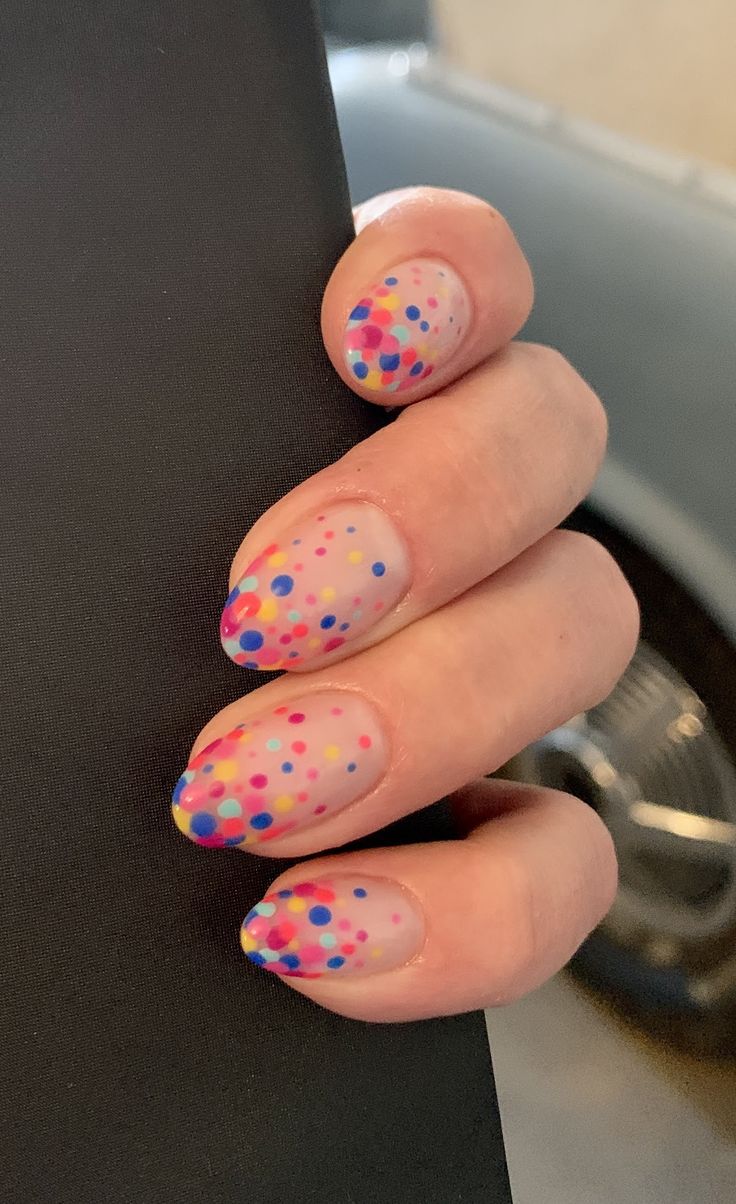 Rainbow Sprinkle Nails, Confetti Nail Art, Nails With Sprinkles, Confetti Nails Acrylic, Sprinkle Nail Art, Circus Nails Designs, Carnival Nails Designs, Sprinkles Nails, Circus Nails