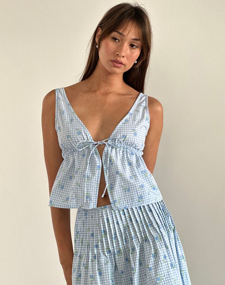 Rolia Cami Top in Blue Flower Gingham Skirt Model, Summer Bodycon Dress, Tie Front Top, Party Dress Long Sleeve, Bandeau Dress, Sewing Design, Gingham Print, Black Bodycon Dress, Body Con Skirt