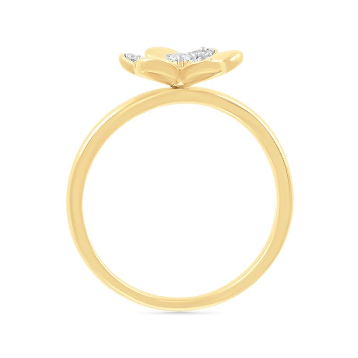 Radiate elegance with a unique diamond and gold clover ring. Crafted from solid 10k yellow gold, this ring showcases a clover design with 0.13 carats of sparkling diamonds. Yellow Gold Flower-shaped Ring With Diamond Accents, Yellow Gold Flower Ring With Single Diamond, Diamond Cleaner, Clover Ring, Clover Design, Lucky Clover, Unique Diamonds, Diamonds And Gold, Precious Gems