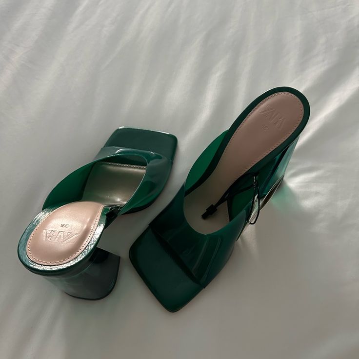 Zara Shoes Size 7 1/2 Brand New Green Block Heel Mules For Party, Green Square Toe Heels For Spring, Green Square Toe Evening Heels, Green Square Toe Heels For Evening, Spring Green Square Toe Heels, Green Block Heel Mules With Padded Heel, Green Square Toe Sandals For Party, Green Spring Formal Mules, Spring Green Mules With Sculpted Heel