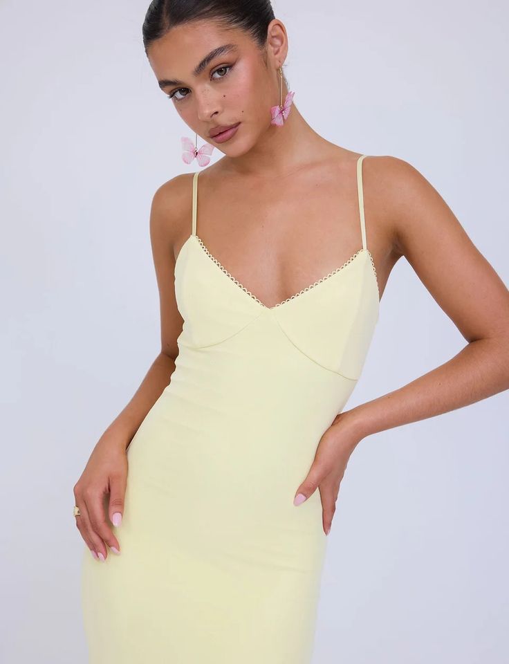 JULIANNA DRESS - YELLOW : LEMON – Tiger Mist North America Elegant Yellow Mini Sundress, Yellow Bodycon Dress For Spring Party, Yellow Midi Bodycon Dress For Party, Yellow Fitted Midi Dress For Date Night, Fitted Yellow Midi Dress For Date Night, Yellow Mini Dress For Spring, Yellow Mini Sundress For Date Night, Yellow Sleeveless Midi Dress For Date Night, Yellow Fitted V-neck Bodycon Dress