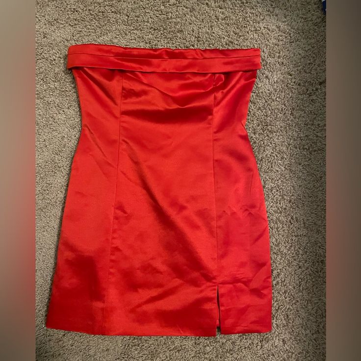 Super Cute Red Dress. Is Strapless. Slit On Bottom, Never Worn Cute Red Dress, Cute Red Dresses, Lady In Red, Red Dress, Colorful Dresses, Super Cute, Womens Dresses, Red, Dresses