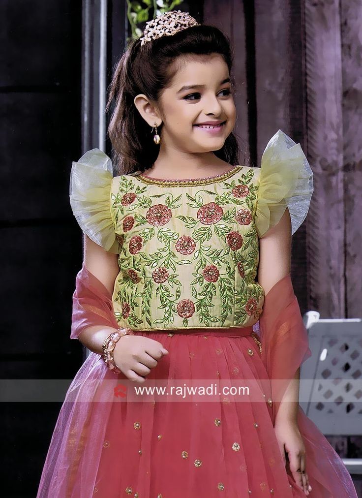 Traditional Choli, Kids Net, Kids Party Wear Dresses, Kids Wear Girls, Kids Blouse Designs, Kids Lehenga, Kids Blouse, Kids Frocks Design, Kids Dress Wear