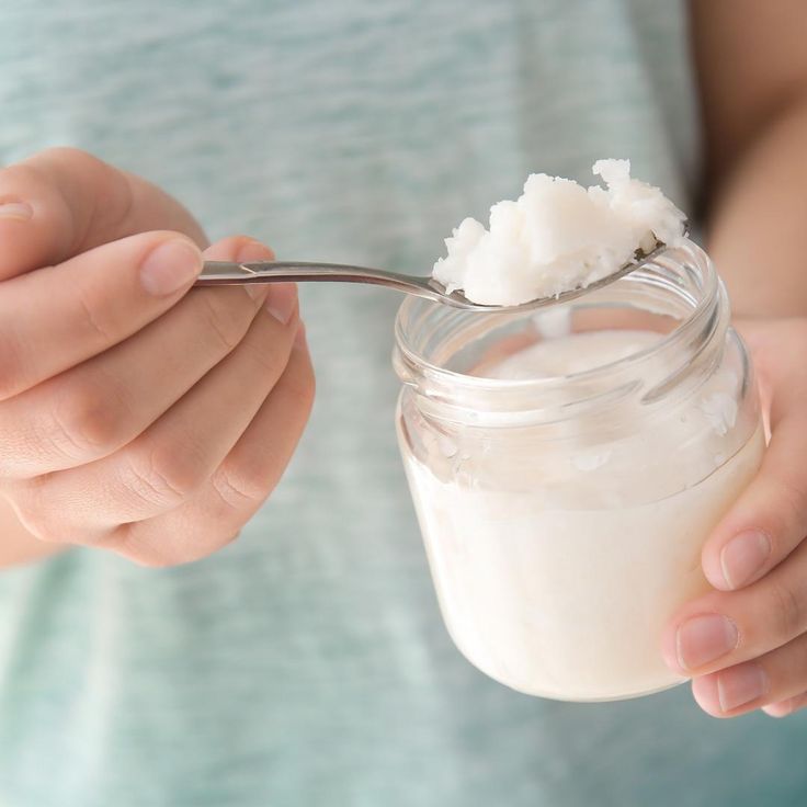 Is Coconut Oil Healthy For Kids? - Is coconut oil a healthy fat or "pure poison" as one Harvard professor said recently? Here are the facts. #dads #moms #parents Coconut Oil For Acne, Natural Body Butter, Coconut Benefits, Egg Casserole Recipes, Snack Video, Butter Oil, Diet Vegetarian, Health Breakfast, Health Snacks