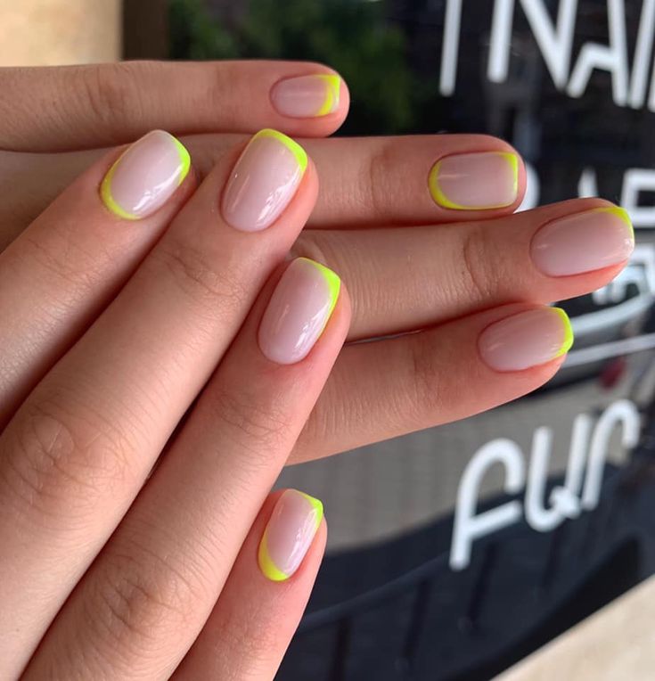 Minimal Summer Nails Short, Bright Color Manicure, Summer Nail Design Ideas, Beautiful Dawn, Wow Nails, Hello Nails, Subtle Nails, Simple Gel Nails, Casual Nails