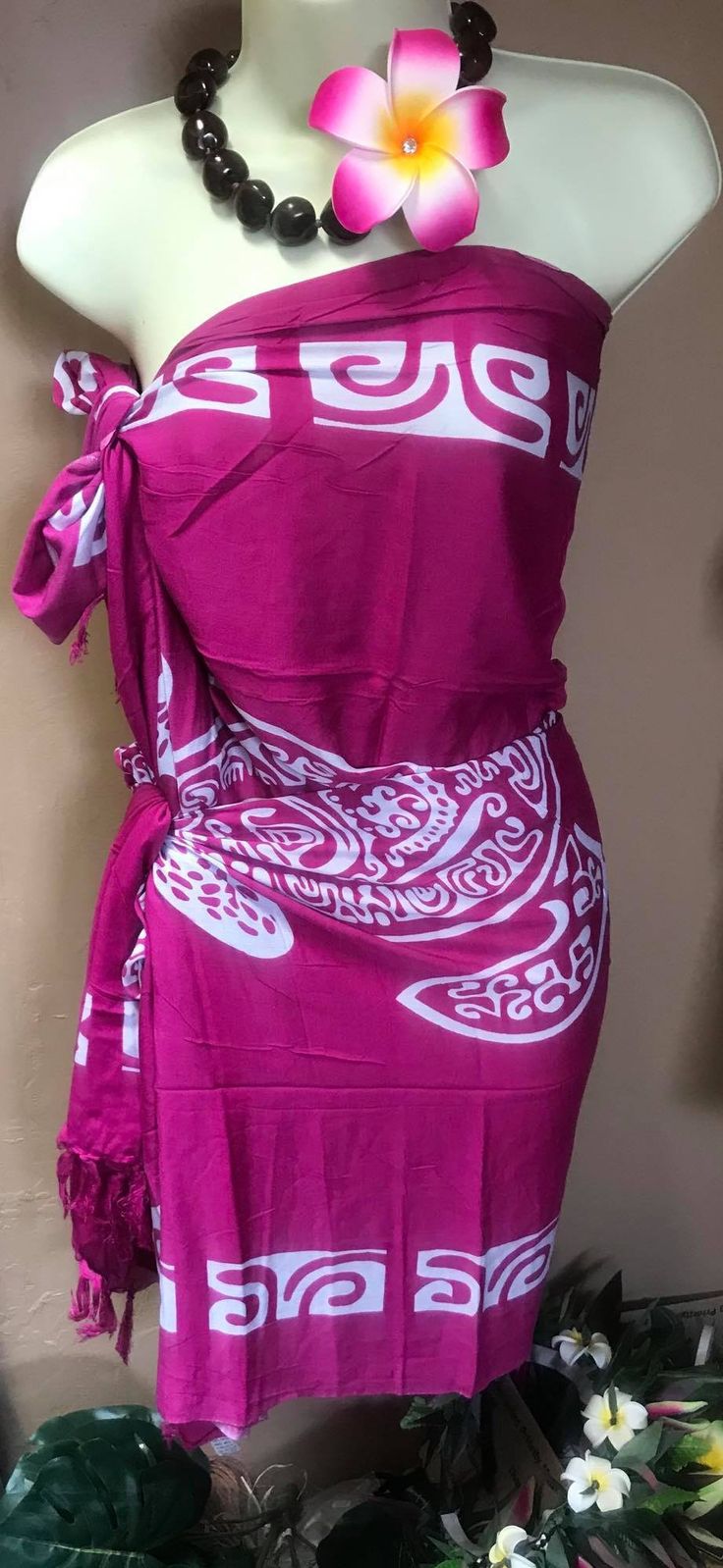 "This sarong/wrap is great for the summer time. This is a 100% rayon sarong, beautiful prints suited for your colorful personality . This versatile sarong can be worn in different ways. NOTE- FLOWER & NECKLACE ARE NOT INCLUDED BUT THEY ARE AVAILABLE ON A DIFFERENT LISTING> Sarong measures approximately 68\" x 44\" inches on lightweight rayon. Please note color, size, and design will vary due to the handmade nature of this item. Guaranteed fast shipping!. :)" Sarong Outfit, Hawaiian Fashion, Printed Beach Dresses, Turtle Print, Sarong Wrap, Beautiful Prints, Samoa, Cute Simple Outfits, Women's Costumes