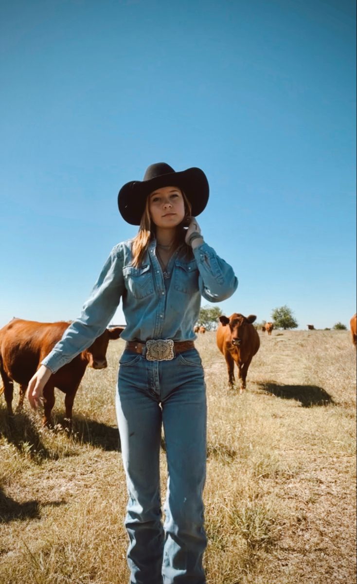 Cowboy Cowgirl Outfits, Cowgirl Outfits Old West, Women’s Cowgirl Outfits, Female Rancher Outfit, Women’s Cowboy Outfits, Rustic Cowgirl Outfit, Modern Cowboy Outfit Women, Tomboy Cowgirl Outfit, Cowboy Fit For Women