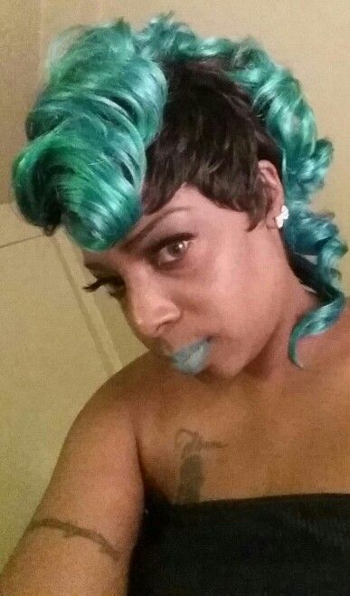 Mohawk #Blue #Green #Mohawk #Black Green Mohawk, Blue And Green Curly Hair, Gothic Mohawk, Blue Hair Mohawk, Goth Green Hair, Bright Green, Dark Green, Hair Inspo, Hair Makeup