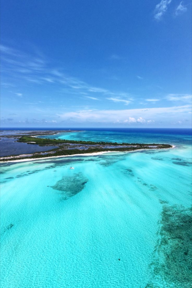 Live a Unique experience aboard your private Catamaran Charter in Cozumel Island . Cozumel Beach, Cozumel Cruise, Catamaran Charter, Cayman Island, Luxury Travel Destinations, Caribbean Style, Cozumel Mexico, Riviera Maya Mexico, Tropical Beaches