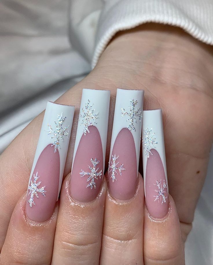 Holiday Acrylic Nails, Winter Nails Acrylic, Christmas Gel Nails, Long Acrylic Nails Coffin, Snowflake Nails, Christmas Nails Acrylic, White Nail, Acrylic Nails Coffin Short, Pink Acrylic Nails