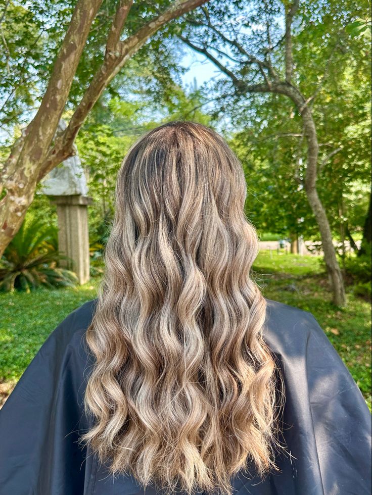 #ash #blonde #bright #balayage #highlights #longhair #hair #curls #beachwaves #wandcurls #haircolor #blondebalayage #blonde Hoco Hairstyles Curled Down, Lose Curls Half Up Half Down, Homecoming Curls Hairstyles, Curled Balayage Hair, Curled Hairstyles For Hoco, Basic Curled Hair, Hoco Hair Down Curls, Beach Wave Prom Hair, Homecoming Hair Curled