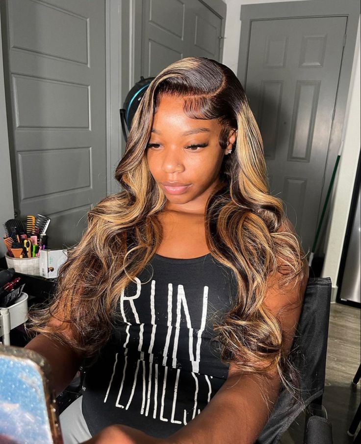 Black And Brown Wigs For Black Women, Black Wig With Honey Blonde Highlights, Brown And Black Lace Front Wig, Black Lace Front With Blonde Highlights, Side Part Frontal With Highlights, Wig Blonde Highlights, Black With Highlights Wig, Black And Highlights Wigs, Side Part Ombre Wig