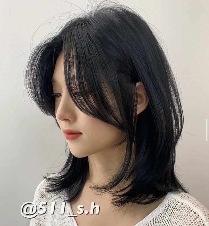 Korean Short Hair, Hair Style Korea, Asian Short Hair, Hair Inspiration Short, Hairstyles For Layered Hair, Shot Hair Styles, Hair Stylies, Haircuts For Medium Hair, Haircuts Straight Hair