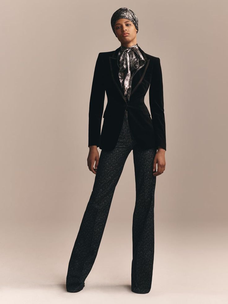 Zendaya x Tommy Hilfiger Fall 2019 Collection Asian Retro, Quotes Korean, Boots 2020, Business Attire Women, Drawing Fashion, Moda Paris, Woman Suit Fashion, Vestidos Vintage, Design Drawing