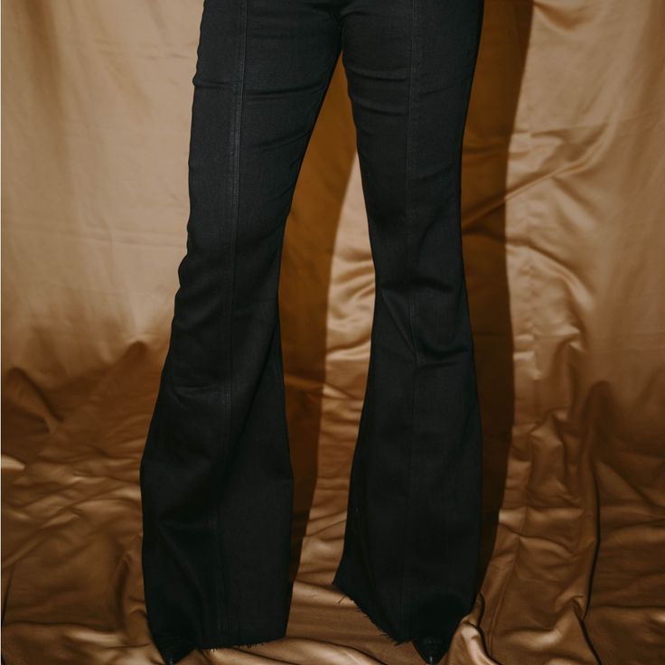 Brand New Black High Waist Flare Jeans For Spring, Chic Black Cotton Flare Jeans, Chic Black Cotton Jeans, Black Cotton Flare Jeans For Fall, High Waist Black Flare Jeans For Spring, Chic Black Denim Pants, Black High Rise Flare Jeans For Spring, High Rise Black Flare Jeans For Spring, Black High Waist Flare Jeans For Work