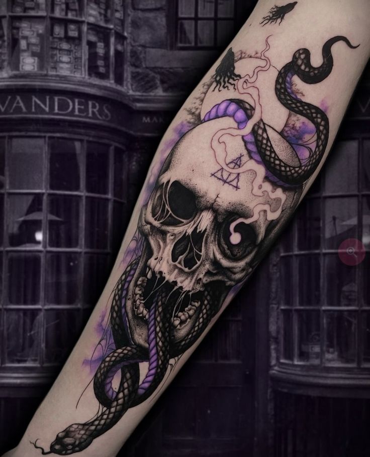 Symbol Quotes, Slytherin Tattoo, Dark Mark Tattoos, Skull Tattoo Ideas, Deathly Hallows Symbol, Men Tattoos Arm Sleeve, Scary Tattoos, Biomechanical Tattoo, Flash Tattoo Designs