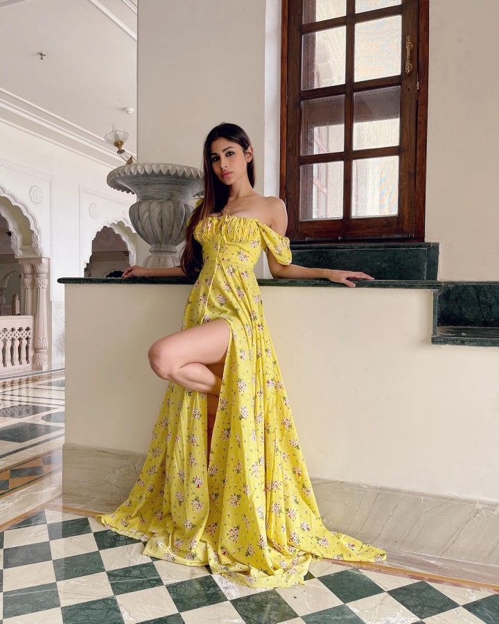 Mouni Roy Dresses, Bahria Town, Mouni Roy, Indian Film, Beautiful Dresses For Women, Celebrity Trends, Indian Fashion Dresses, Teenage Girls, Casual Summer Outfit