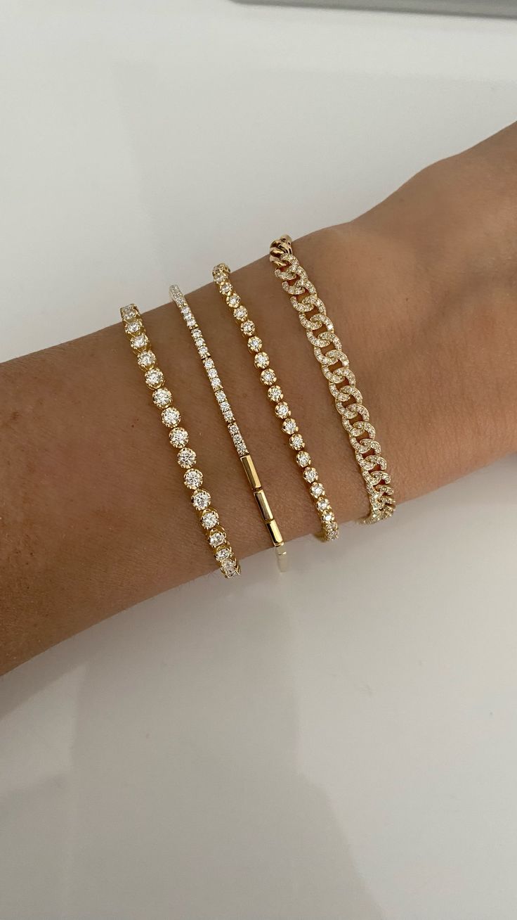 Bracelet Expensive, Expensive Bracelets, Jewelry 2024, Girl Bracelet, Wrist Jewelry, Gold Girl, Luxe Jewelry, Jewelry Accessories Ideas, Dope Jewelry