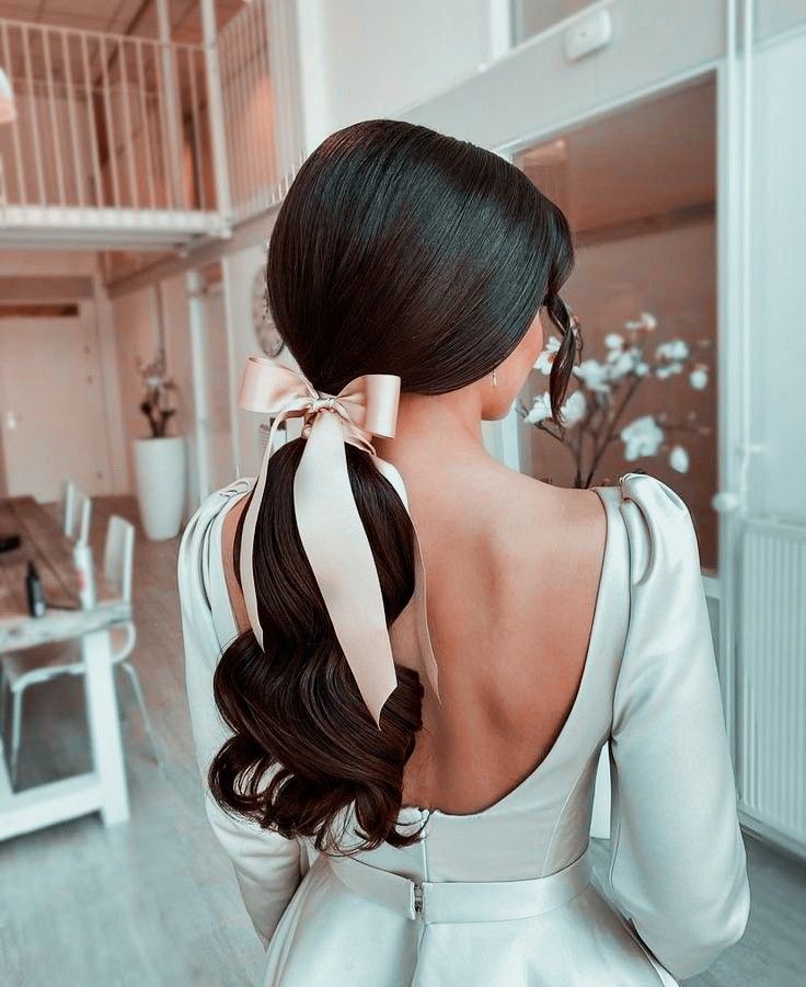 Bow Hairstyle, Ribbon Hairstyle, Hair Ribbons, Wedding Hair Inspiration, Hair Stylies, Trendy Haircuts, Hairdo For Long Hair, Hair Stylist Life, Wedding Hairstyles For Long Hair