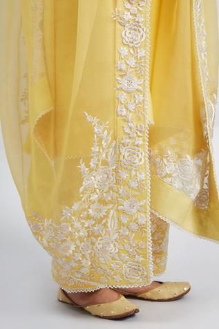 Shop for Sheetal Batra Yellow Kaina Chanderi Kurta Set for Women Online at Aza Fashions Elegant Yellow Sets With Resham Embroidery, Yellow Embroidered Saree For Eid, Yellow Saree With Intricate Embroidery For Eid, Elegant Yellow Designer Wear Sets, Yellow Chanderi Traditional Wear With Intricate Embroidery, Yellow Organza Dupatta With Intricate Embroidery, Yellow Organza Set With Intricate Embroidery, Yellow Organza Sets With Intricate Embroidery, Designer Yellow Chikankari Embroidered Dupatta