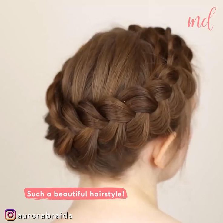 3 amazing crown braids for you to wear during summertime! By @aurorabraids Braids Crown, Braid Crown Tutorial, Crown Braids, Braided Crown Hairstyles, Holographic Hair, Hairstyle Hairstyle, Hair Upstyles, Hair Braid Videos, Hair Tutorials For Medium Hair