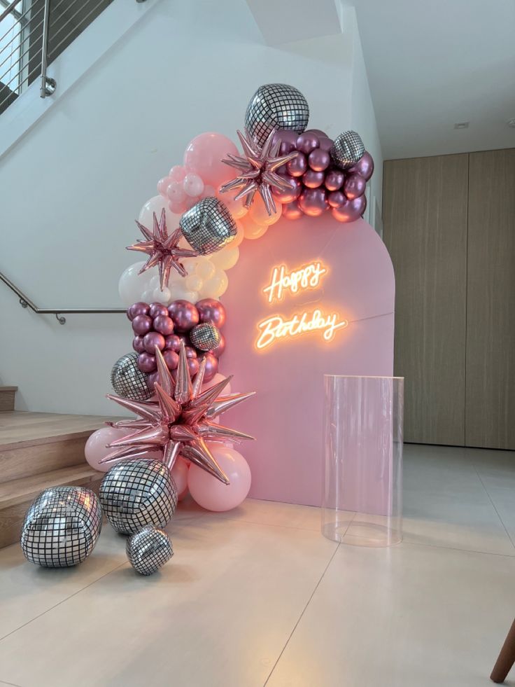 Aesthetic Disco Party Decor 🪩💖 Barbie Party Decor Pink Disco Balloon Arch, Aesthetic Disco Party, Pink Disco Party, Disco Party Decor, Lila Party, Disco Party Decorations, Small Party, Decor Event, Pink Birthday Party