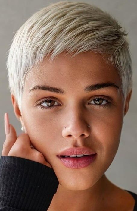 40 Edgy Short Pixie Cut for 2023 - The Trend Spotter Bardot Bangs, Spiky Hairstyles, Short Blonde Pixie, Choppy Pixie Cut, Edgy Pixie Cuts, Very Short Haircuts, Short Hair Pixie Cuts, Super Short Hair, Blonde Pixie Cuts