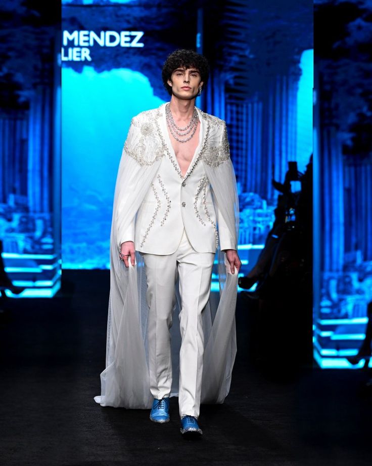 Men’s High Fashion Met Gala Mens Outfits, Men High Fashion Outfit, Unique Prom Outfits, Prom Outfits Men, Cape Men, Nonbinary Wedding, Tuxedo Fashion, Prom Fits, Fabric Styling