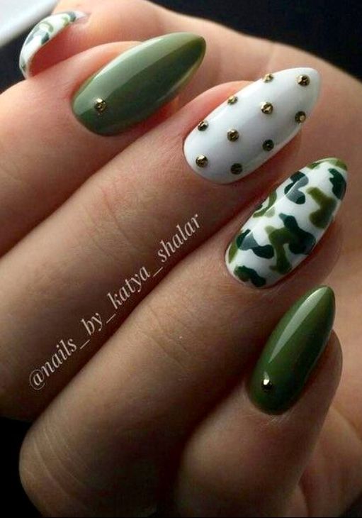 Military Nails, Camo Nail Art, Camouflage Nails, Camo Nails, Makeup Nails Designs, Green Nail Art, Gel Nail Designs, Funky Nails, Bling Nails