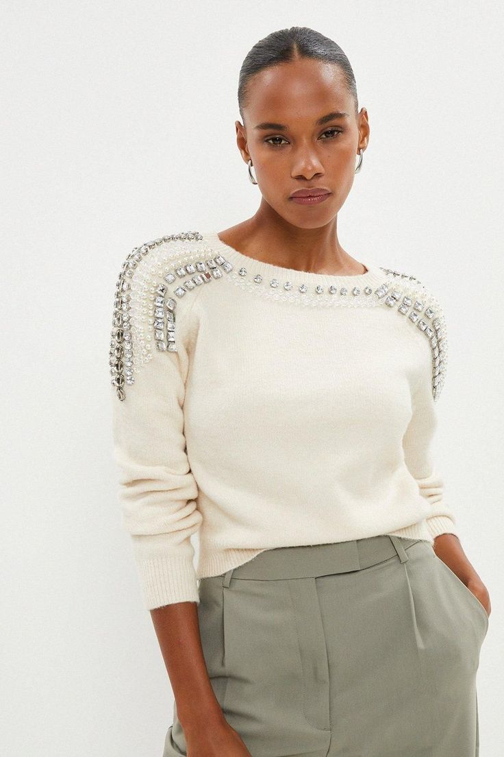 Style: JumperFabric: KnittedLength: RegularNeckline: High NeckSleeve Length: Long Sleeve Cream Jumper, Collar Jumper, Pearl Collar, Pinterest Ideas, Cream Style, Summer 24, Knitted Jumper, Knit Fashion, Winter Wear