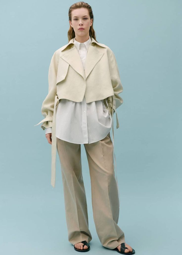 100% linen cropped trench coat -  Woman | MNG Australia Cropped Trench Coat Outfit, Urban Minimalism, Trench Outfit, Mango Collection, Cropped Trench Coat, Dressing Well, Polished Casual, Trench Coat Outfit, Outfit Zara