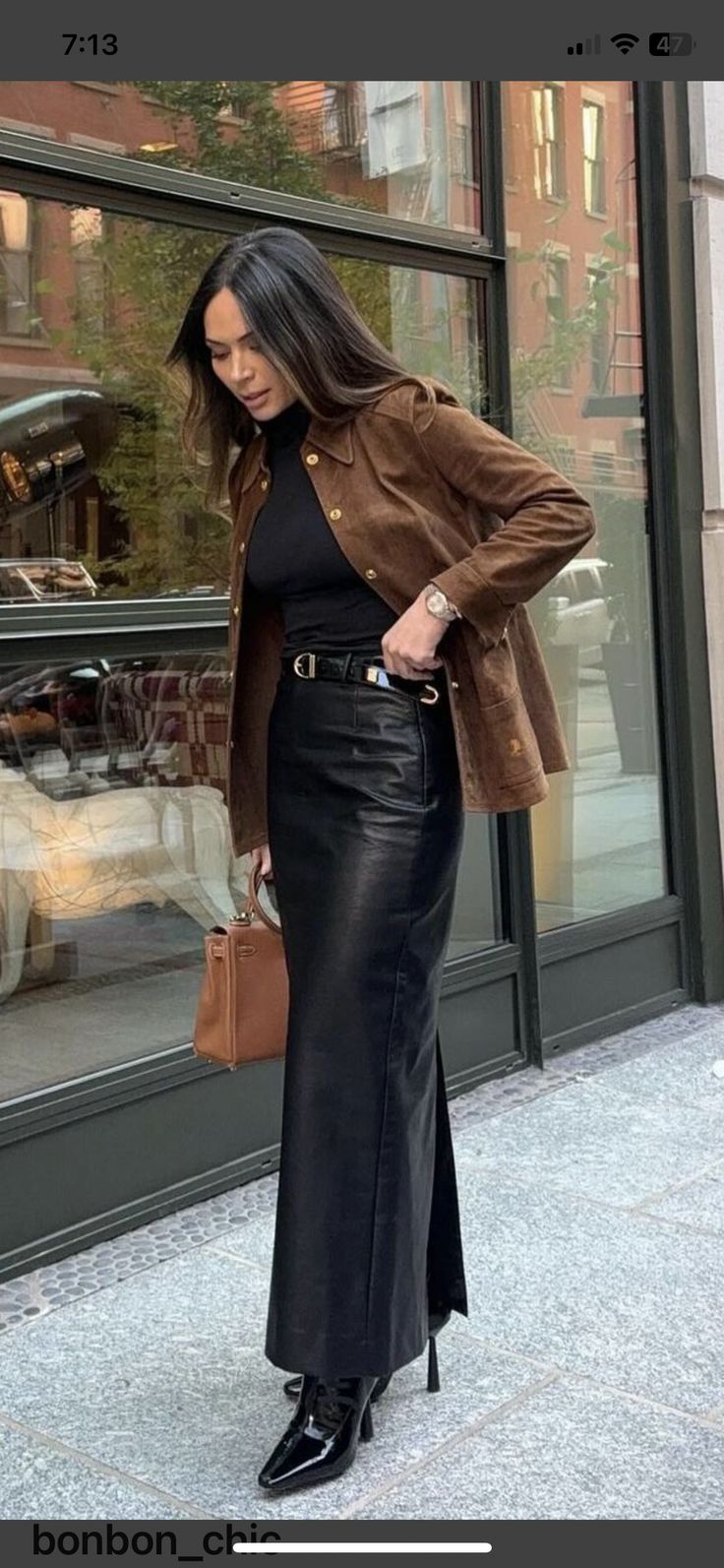 Leather Maxi Skirt Outfit, Long Leather Skirt Outfit, Brown Leather Skirt Outfit, Skirt Boots Outfit, Maxi Leather Skirt, Long Leather Skirt, Brown Leather Skirt, Vintage Celine, Marianna Hewitt