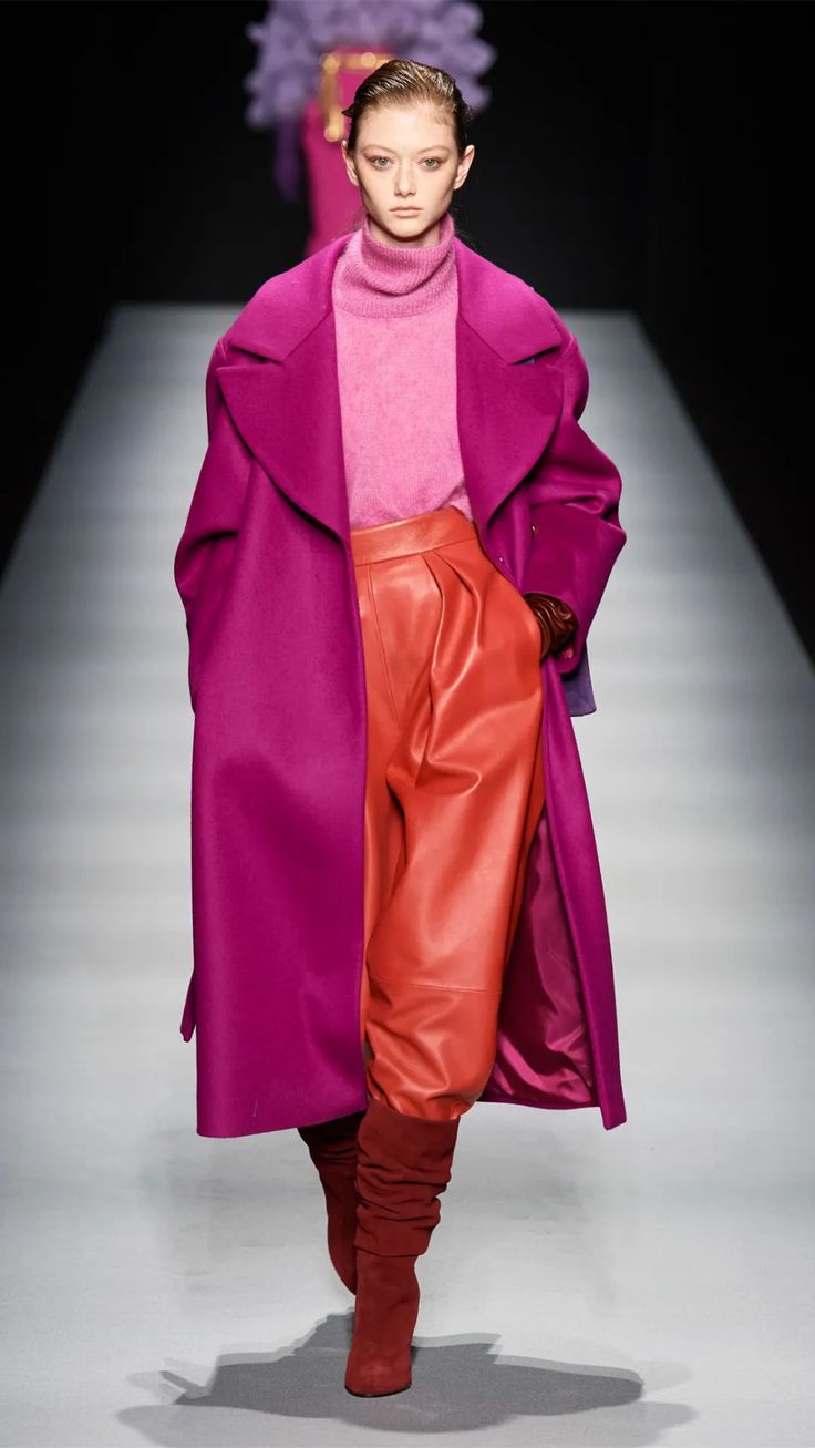 Char's Fashion Week Faves | Charlotte Stone Mantel Outfit, Fashion Tips For Men, Milano Fashion Week, Stil Inspiration, Winter Trends, Alberta Ferretti, Fashion Show Collection, Fashion 2020, Vogue Paris