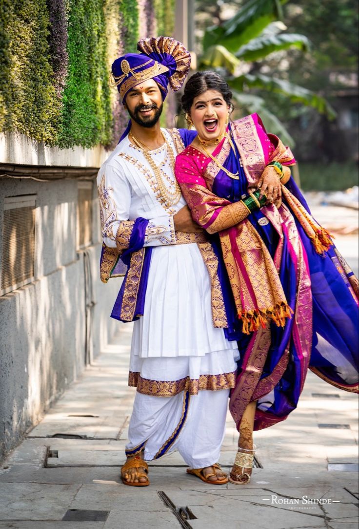 Maharashtrian Bride And Groom Outfits, Maharashtrian Groom Outfit, Peshwai Look For Wedding Couple, Maharashtrian Groom, Marathi Groom, Maharashtrian Couple, Groom Indian Wedding Outfits, Marriage Outfit, Maharashtrian Wedding